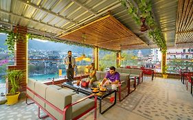 The Hosteller Rishikesh, Ganges